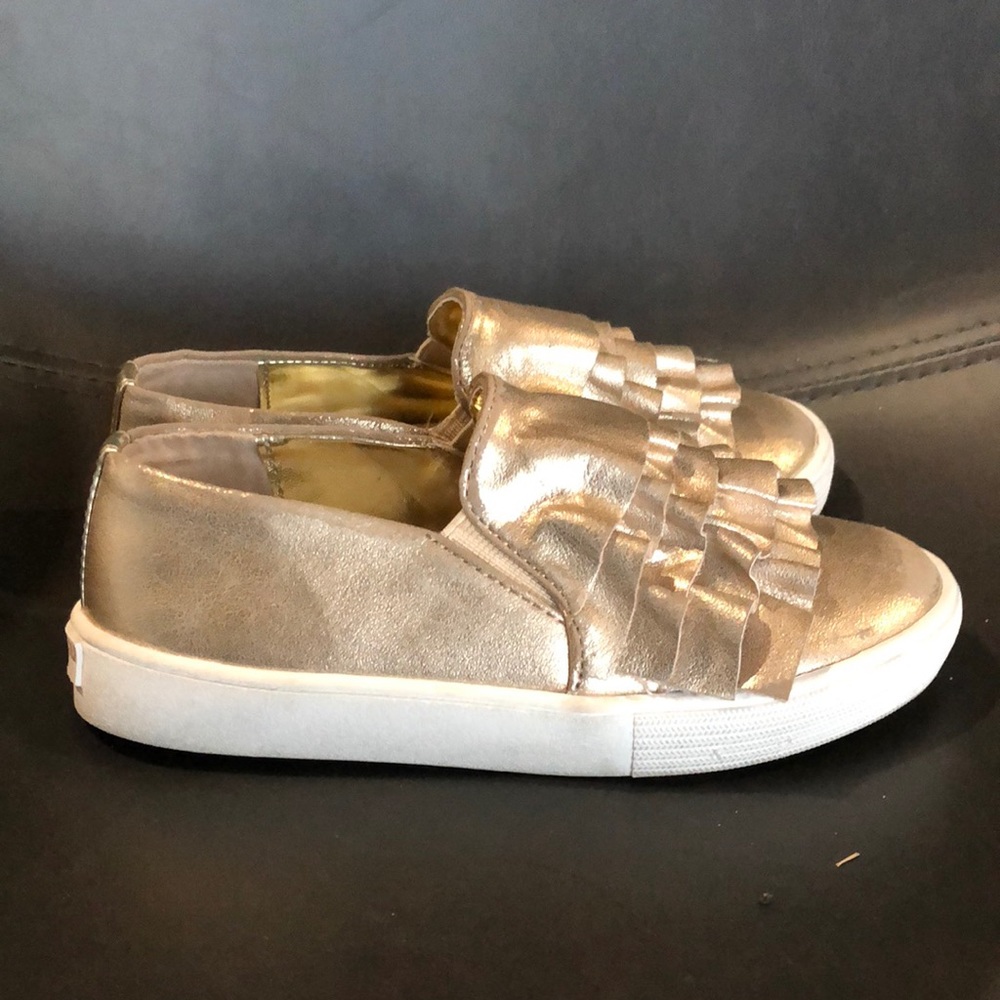 Gold slip on 10